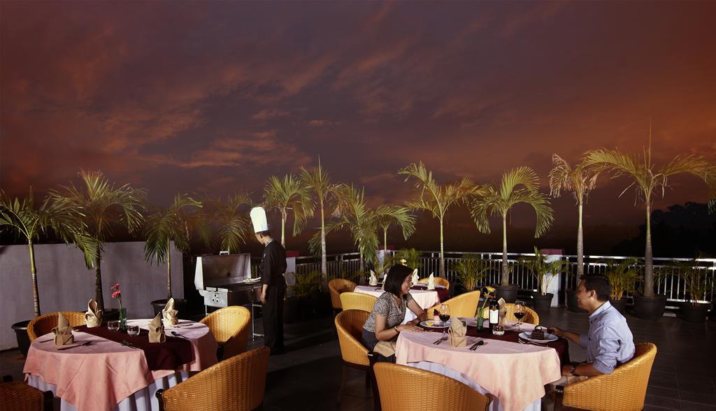 ג'קרטה Sahati Hotel מראה חיצוני תמונה