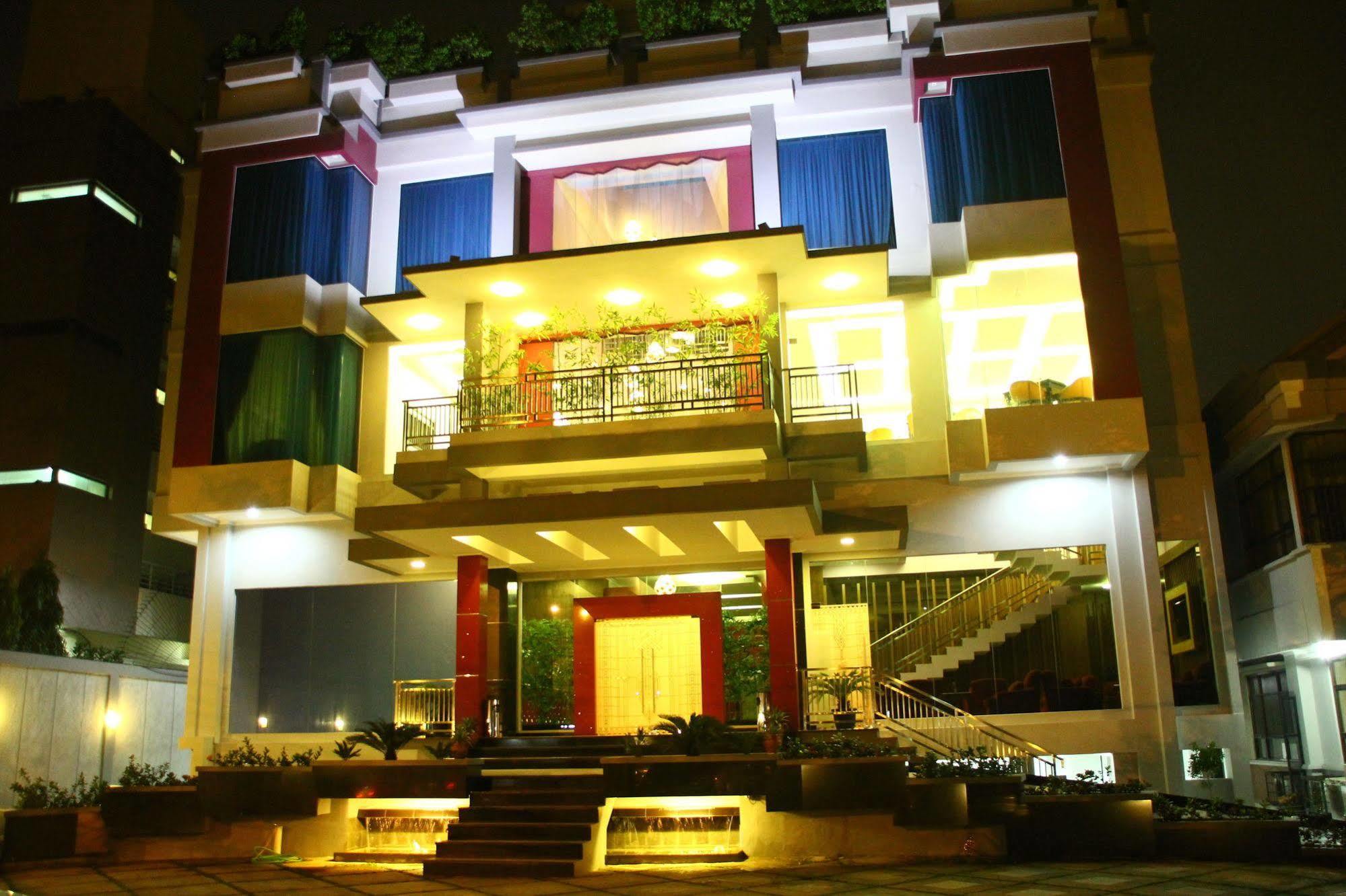 ג'קרטה Sahati Hotel מראה חיצוני תמונה