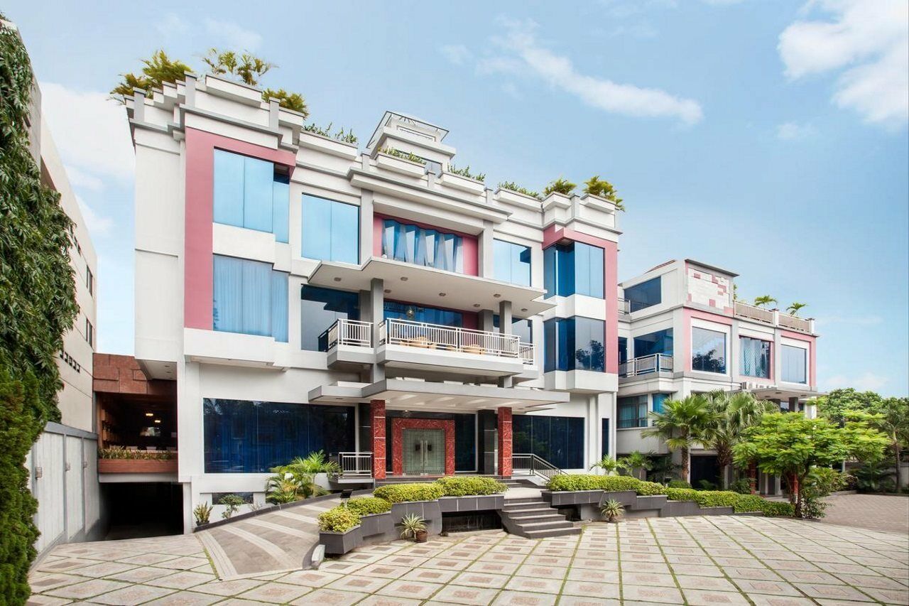 ג'קרטה Sahati Hotel מראה חיצוני תמונה